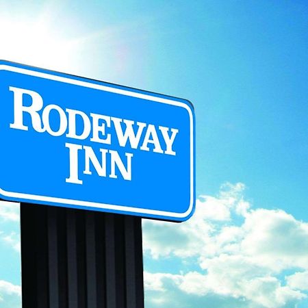 Little Falls Rodeway Inn מראה חיצוני תמונה