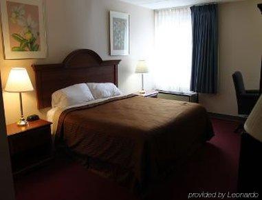Little Falls Rodeway Inn מראה חיצוני תמונה
