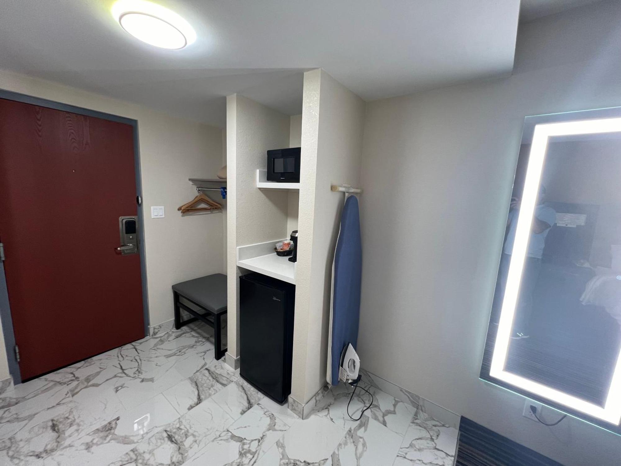 Little Falls Rodeway Inn מראה חיצוני תמונה