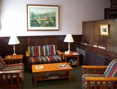 Little Falls Rodeway Inn מראה חיצוני תמונה
